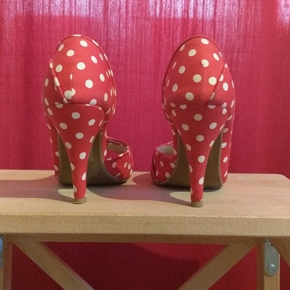 Red and white polka dot peep heels - Picture 4 of 8
